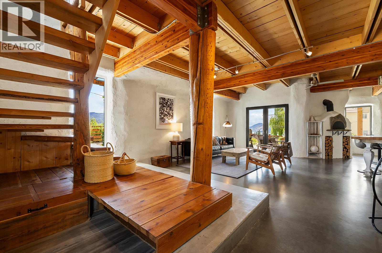  6226 Sanderson Avenue, Peachland