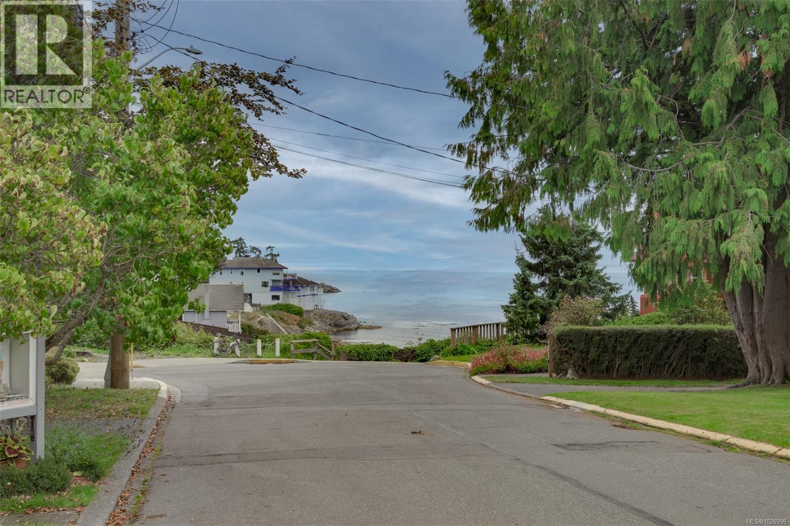  470 Constance Avenue, Esquimalt
