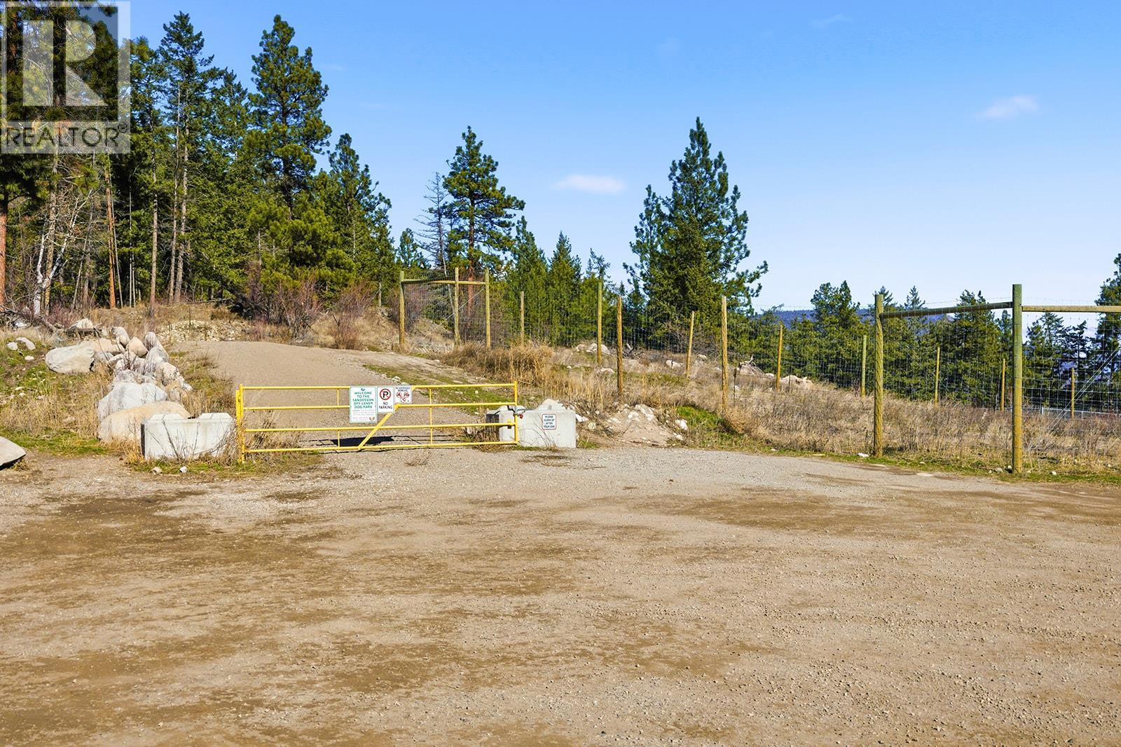  6226 Sanderson Avenue, Peachland