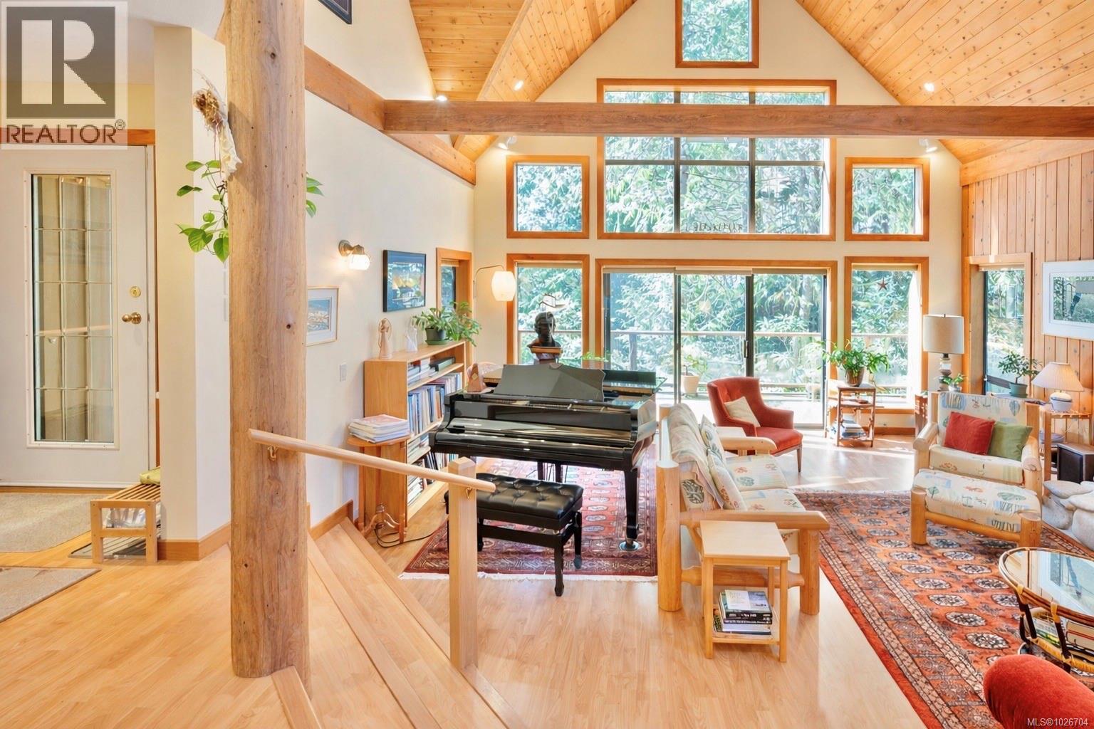 1290 Lynn Rd, Tofino