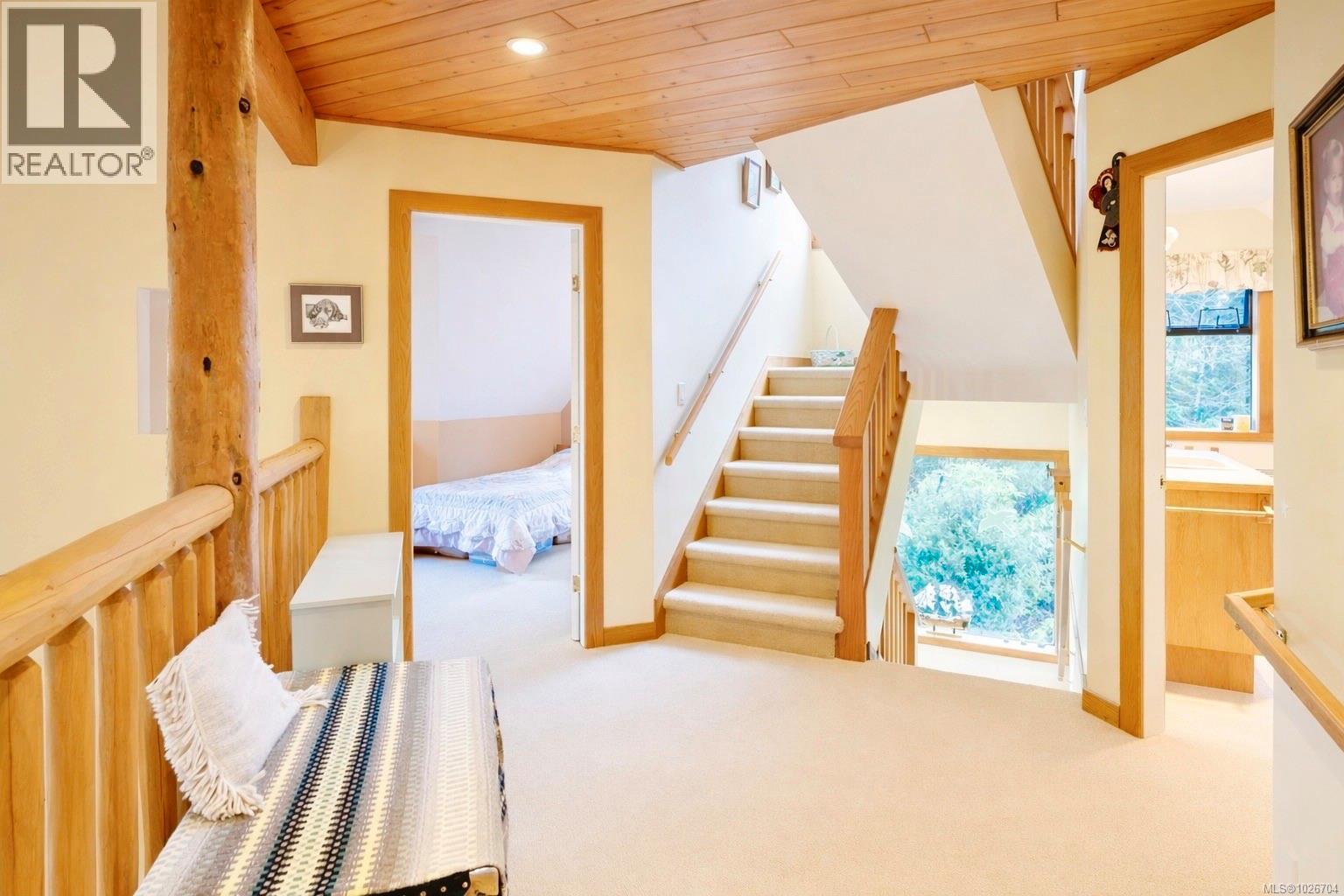 1290 Lynn Rd, Tofino