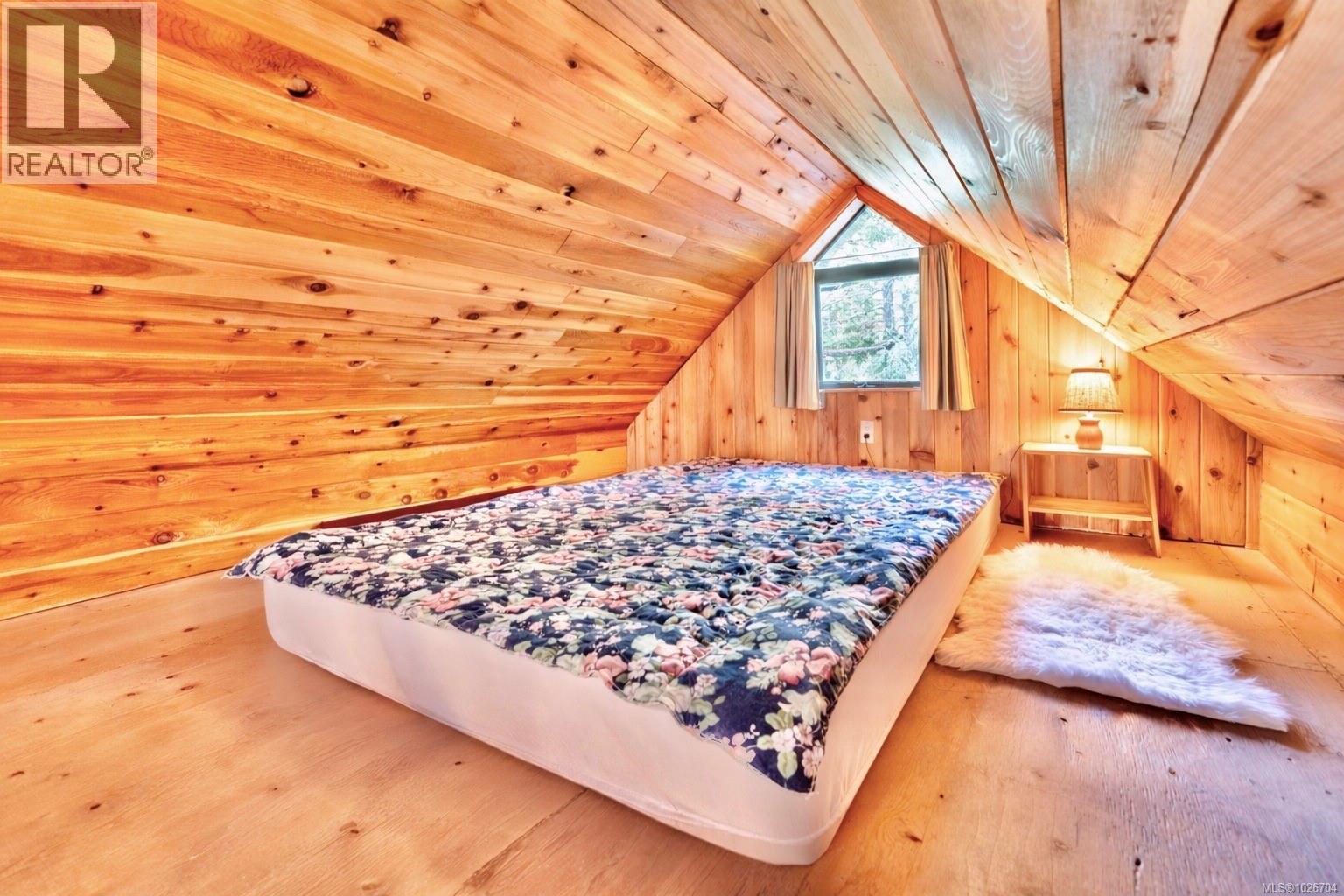 1290 Lynn Rd, Tofino