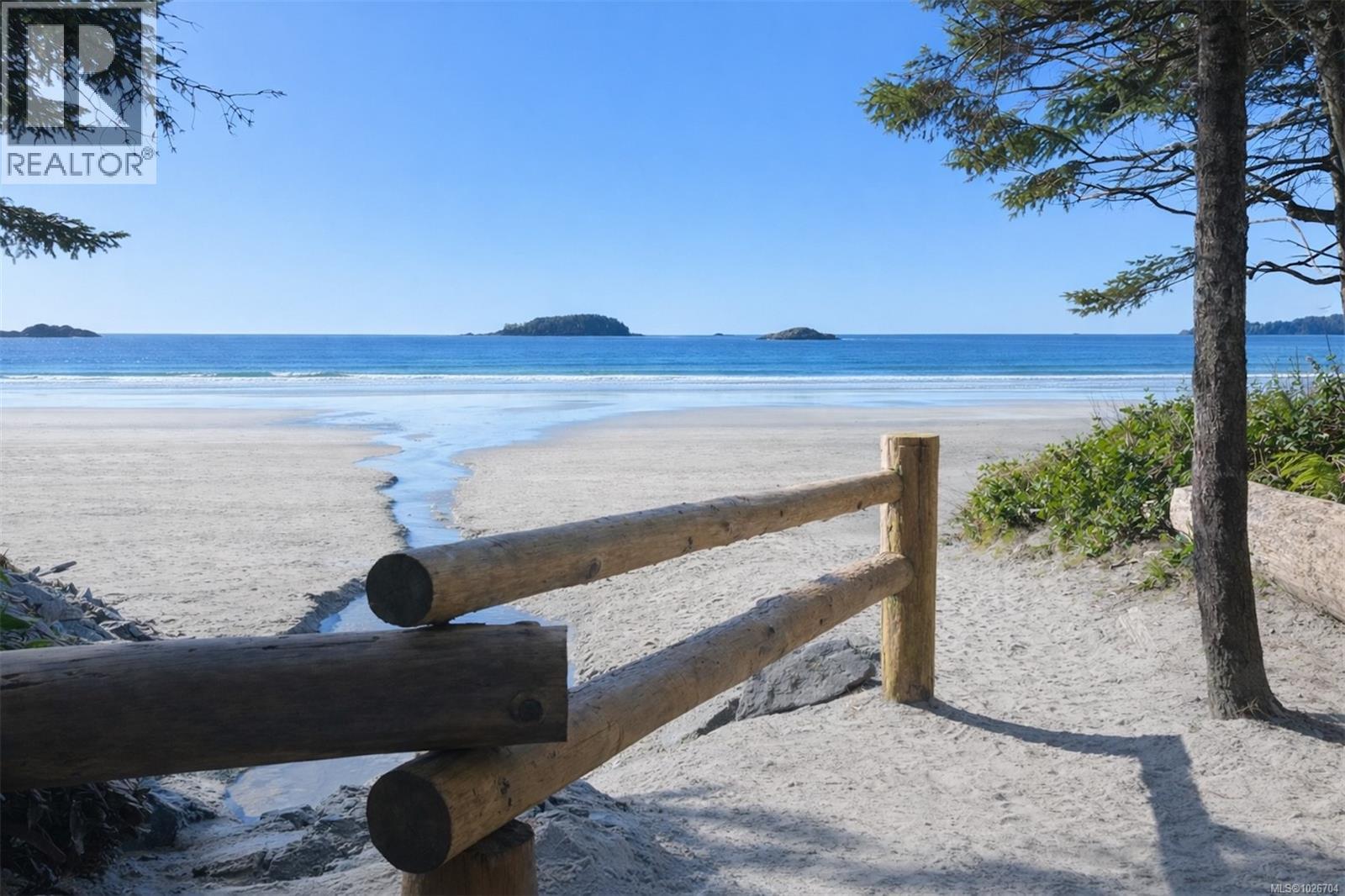 1290 Lynn Rd, Tofino