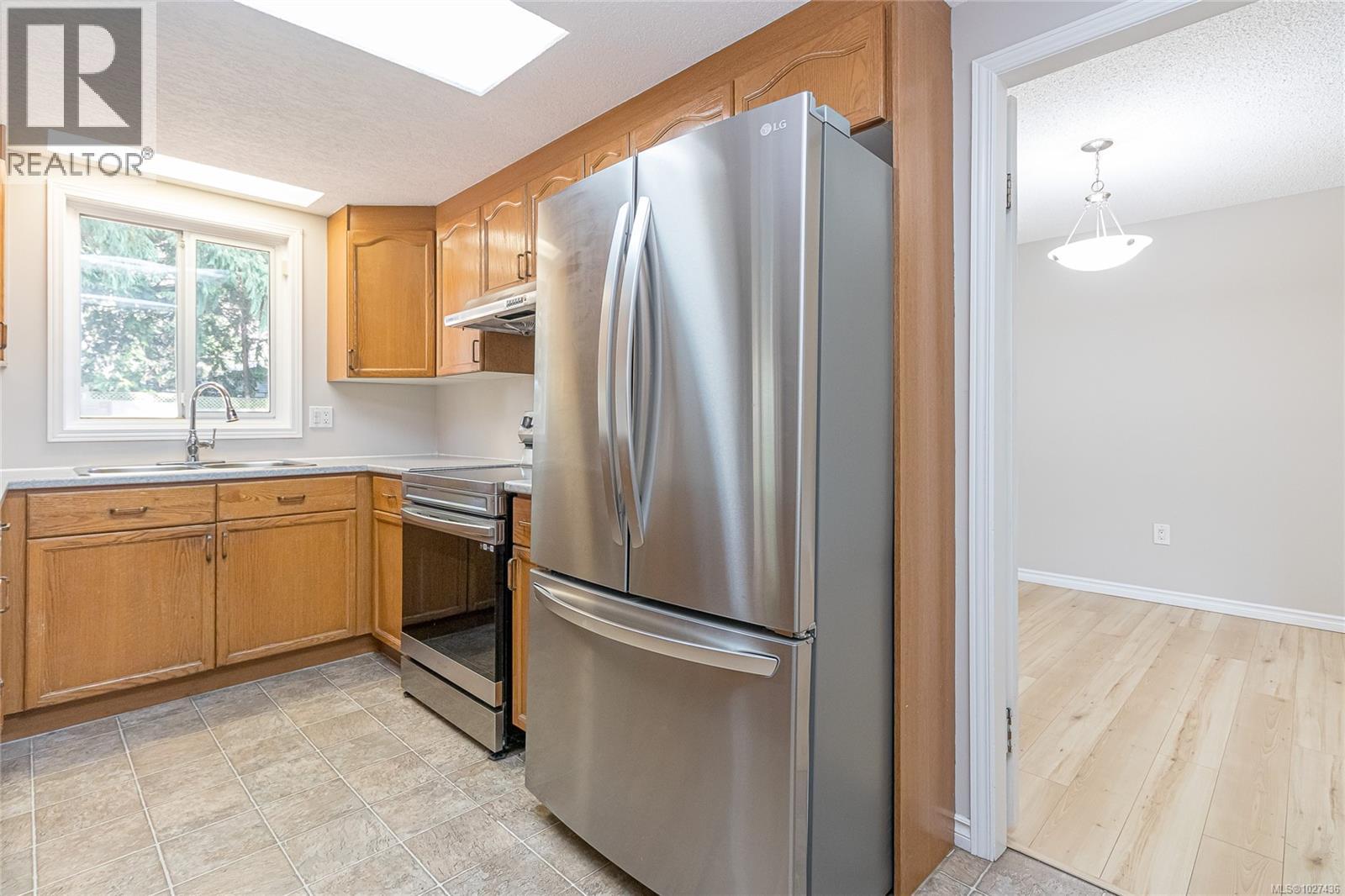 5579 KENWILL DR - 11