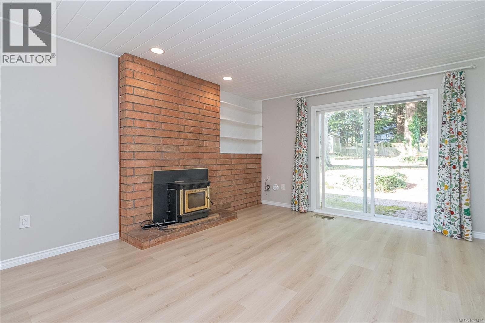 5579 KENWILL DR - 14