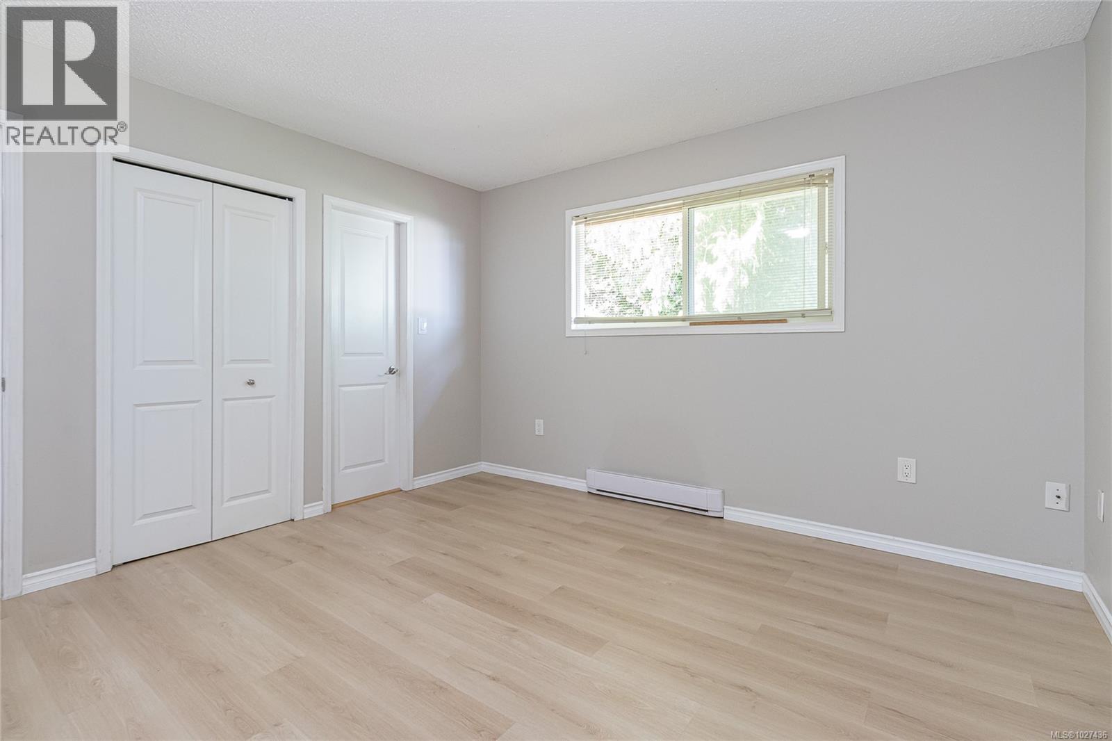 5579 KENWILL DR - 17