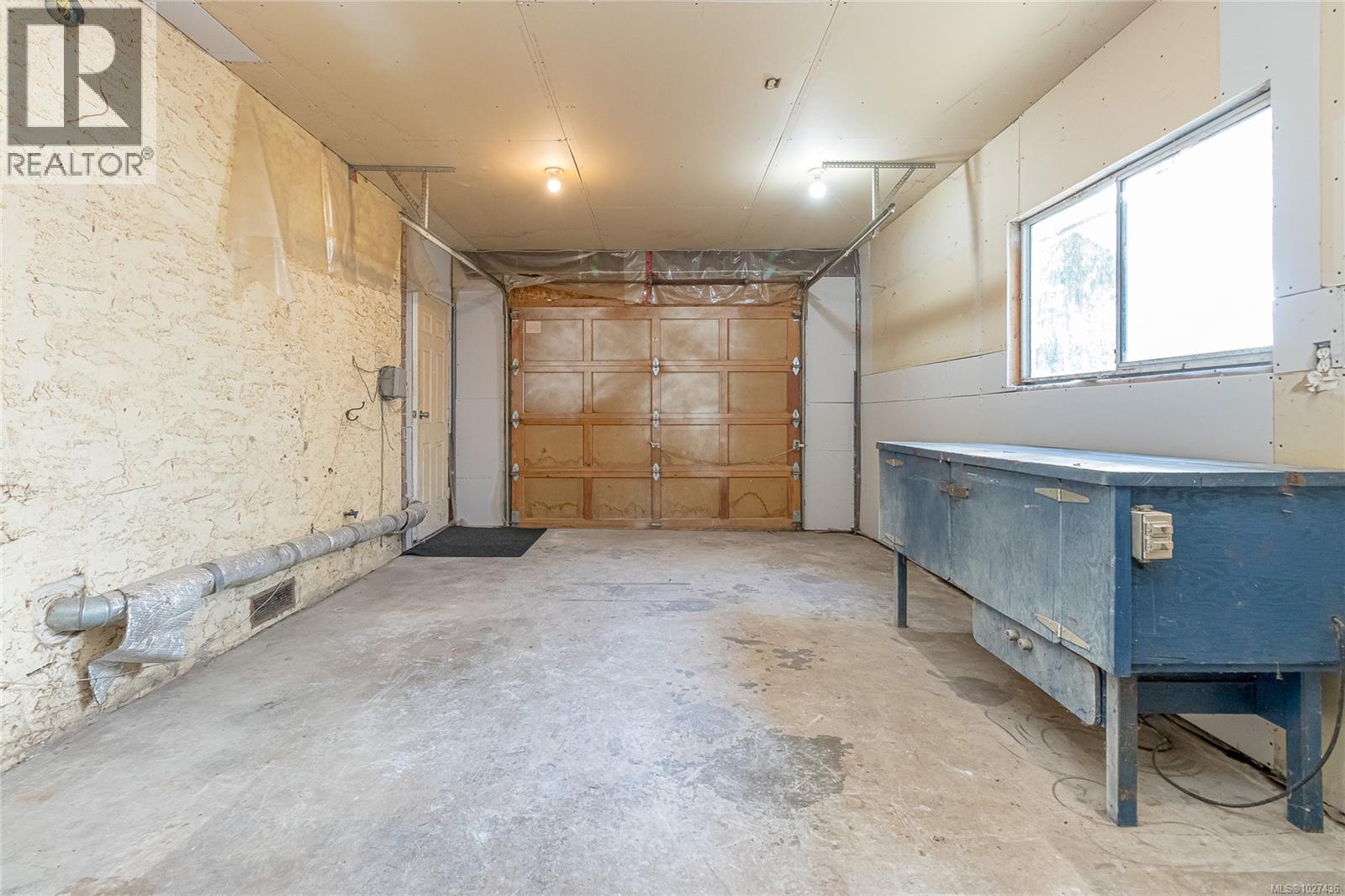 5579 KENWILL DR - 28