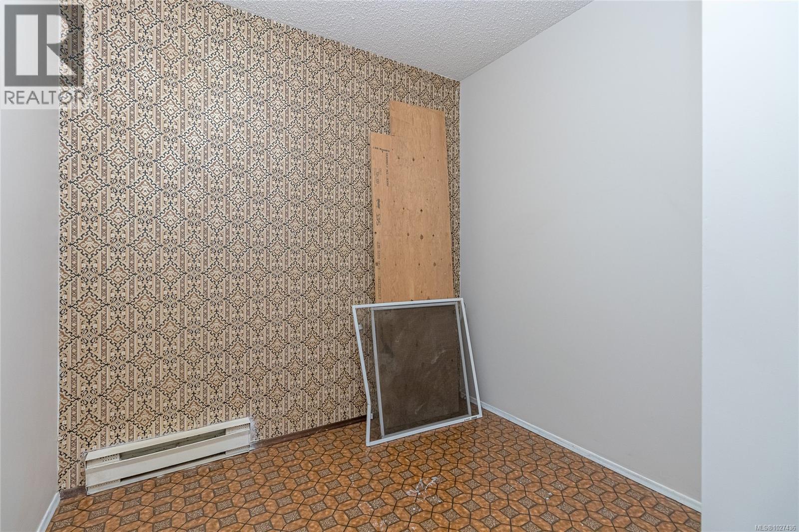 5579 KENWILL DR - 25