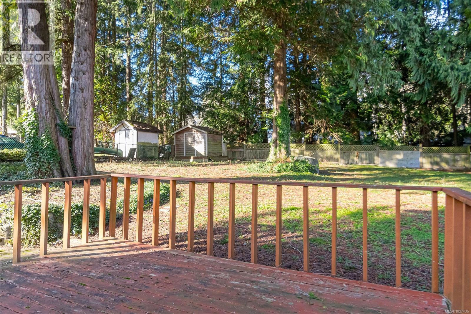 5579 KENWILL DR - 32