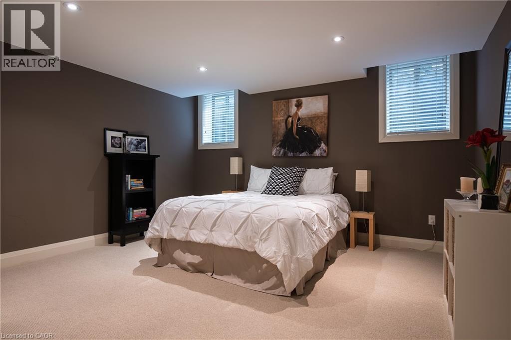209 DONESSLE Drive, Oakville, Ontario, L6J3Y7 — Photo 39