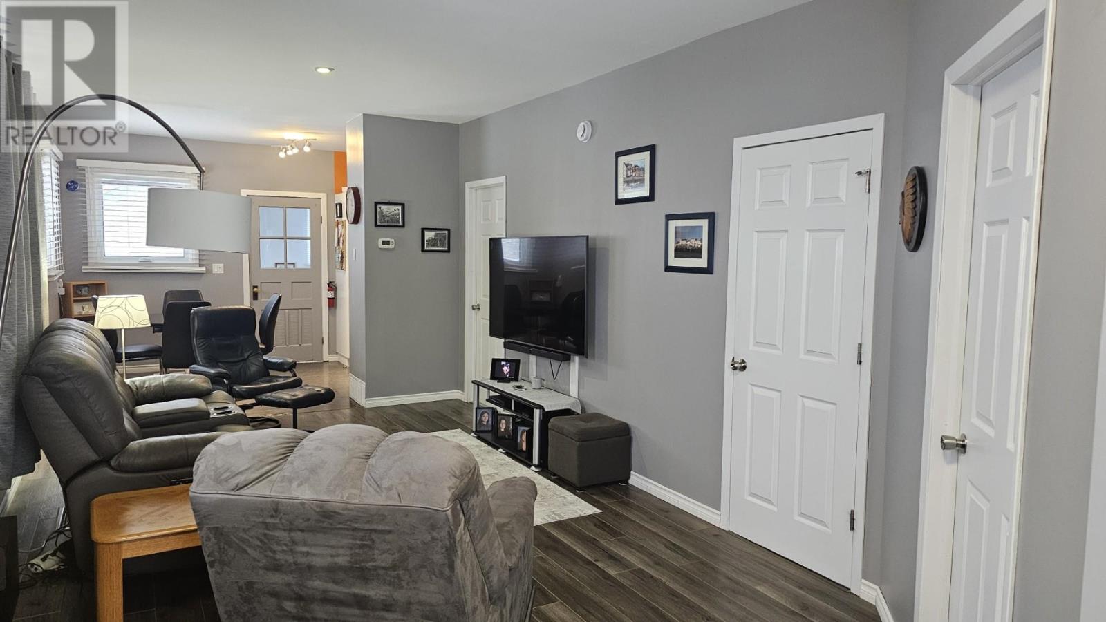 1208 Gore ST W - Photo 3 of 23, Thunder Bay, Ontario