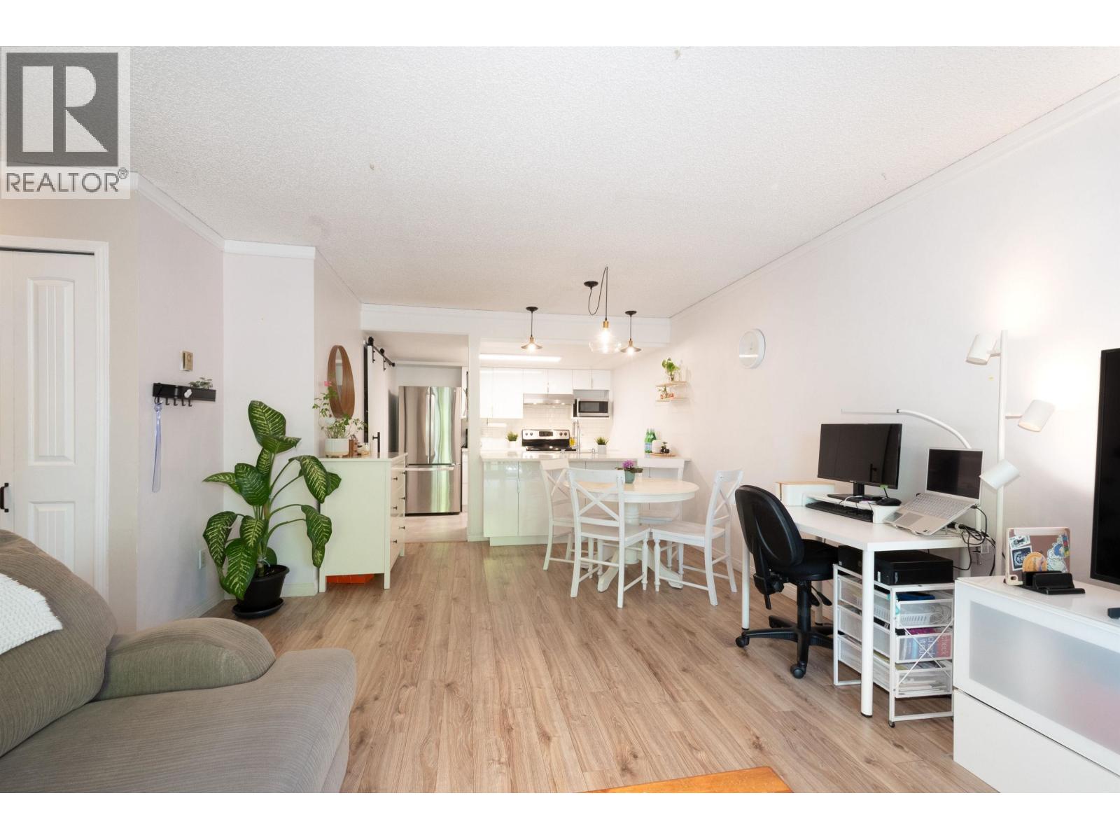 8 385 GINGER DRIVE, New Westminster