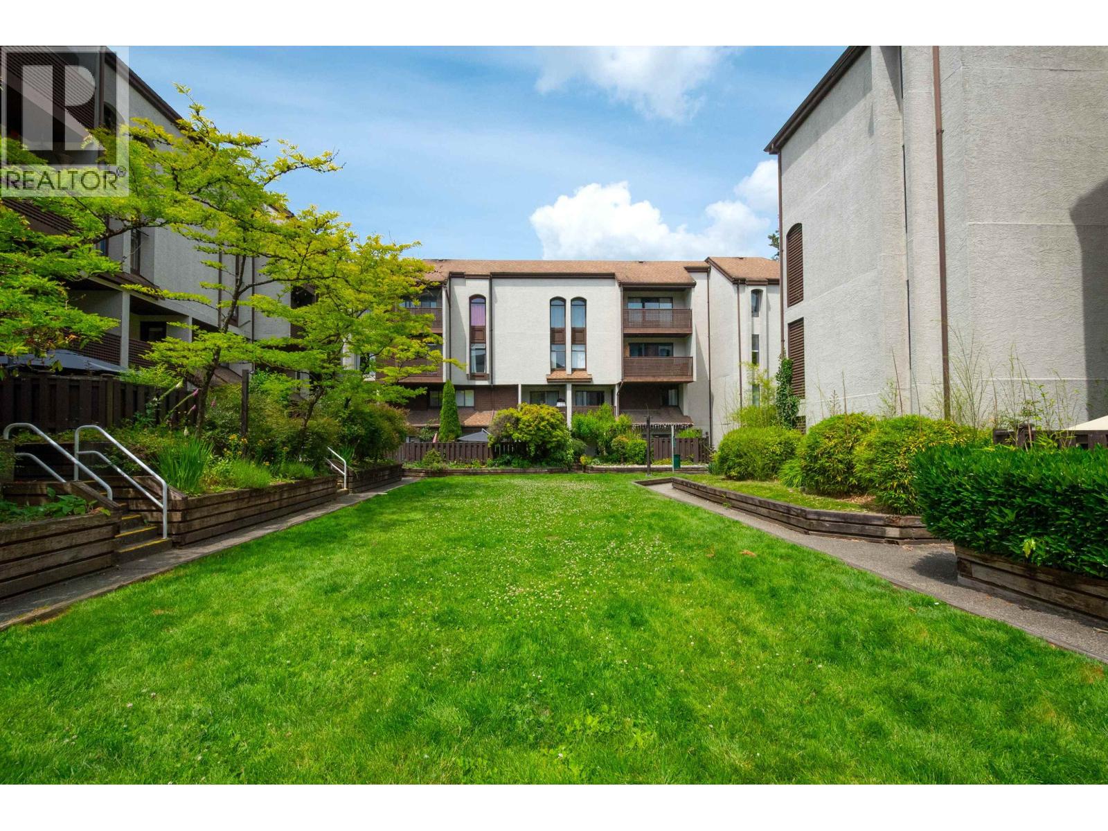 8 385 GINGER DRIVE, New Westminster