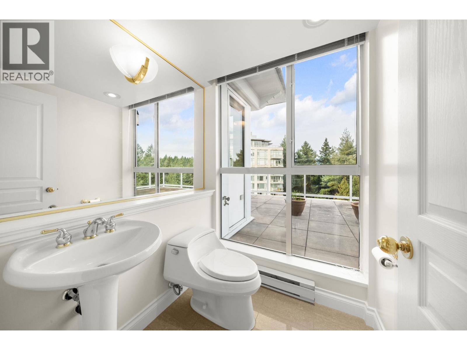 1700 5615 HAMPTON PLACE, Vancouver