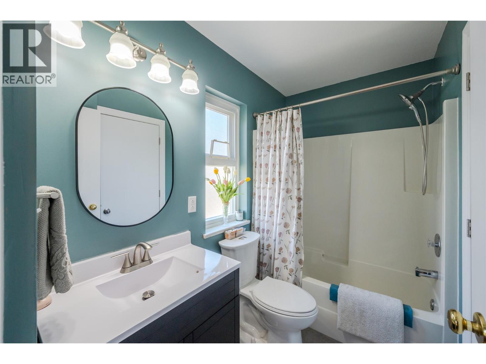 1332 Peachcliff Drive, Okanagan Falls