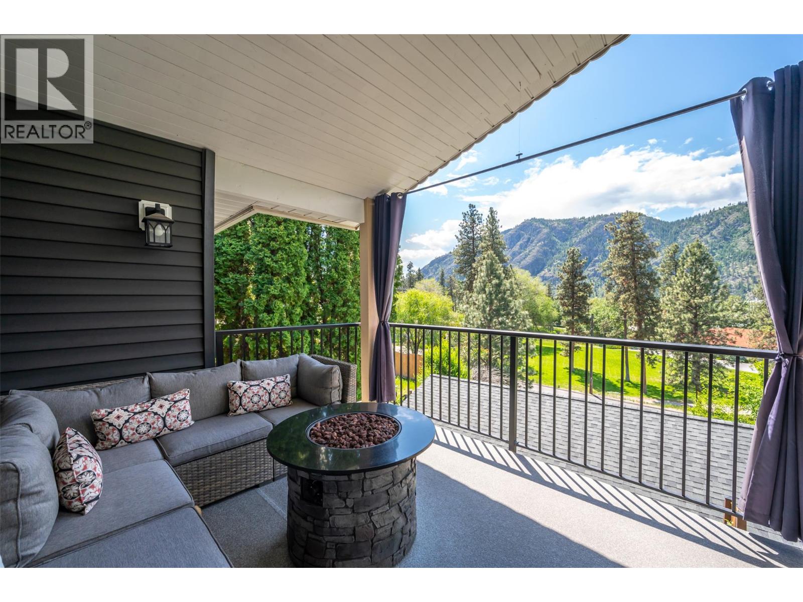 1332 Peachcliff Drive, Okanagan Falls