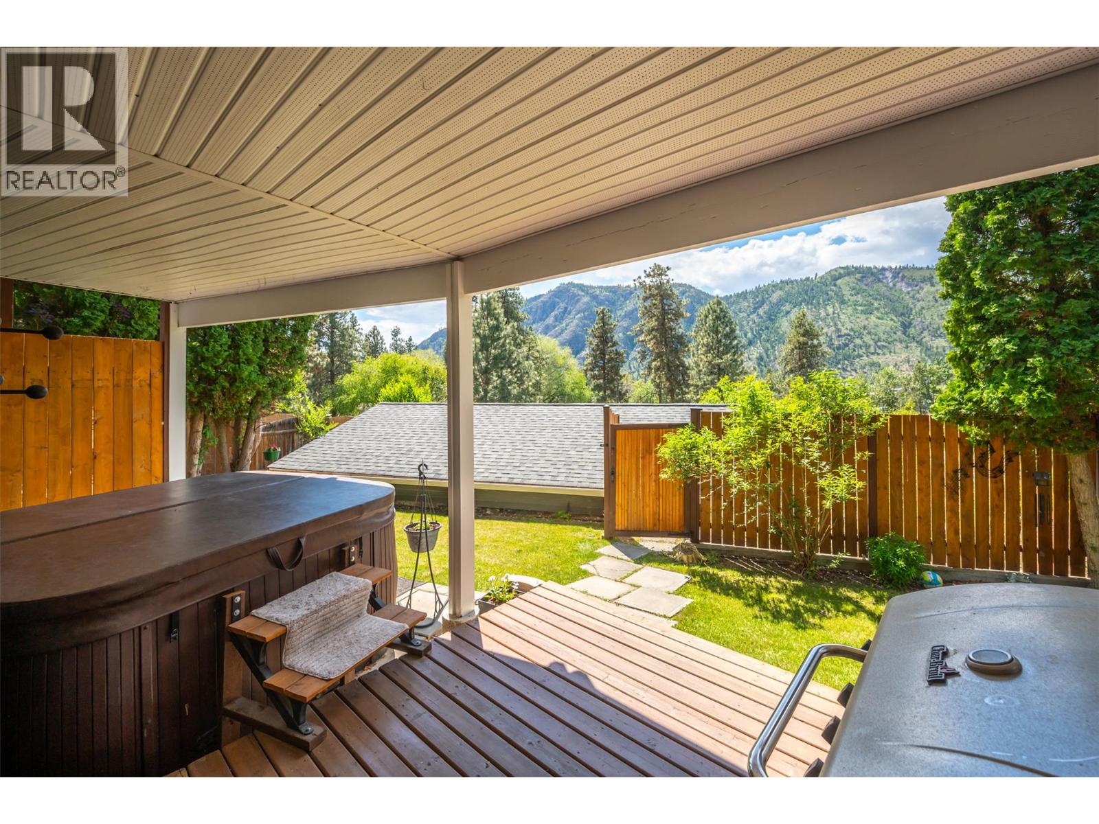 1332 Peachcliff Drive, Okanagan Falls