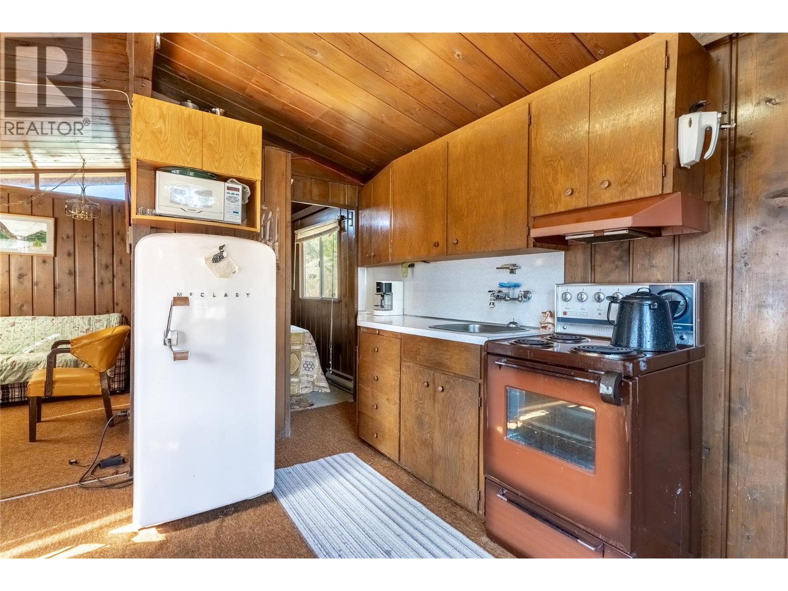 2631 Loon Lake Road, Loon Lake