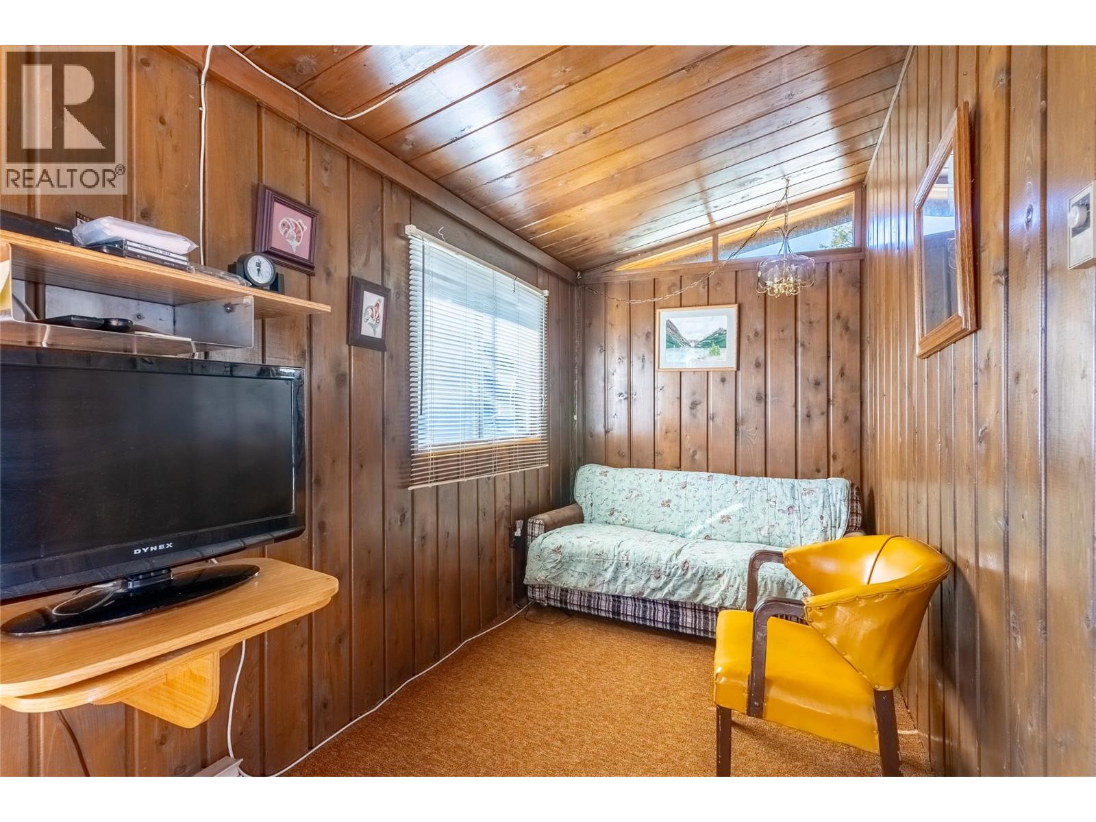 2631 Loon Lake Road, Loon Lake