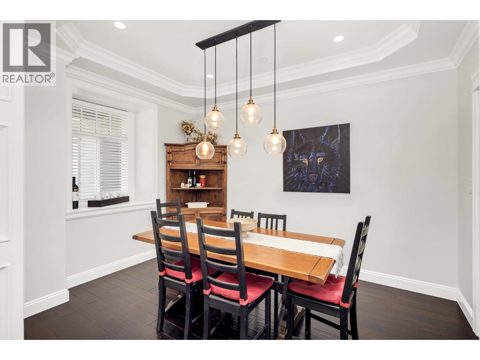 1020 JAY CRESCENT, Squamish