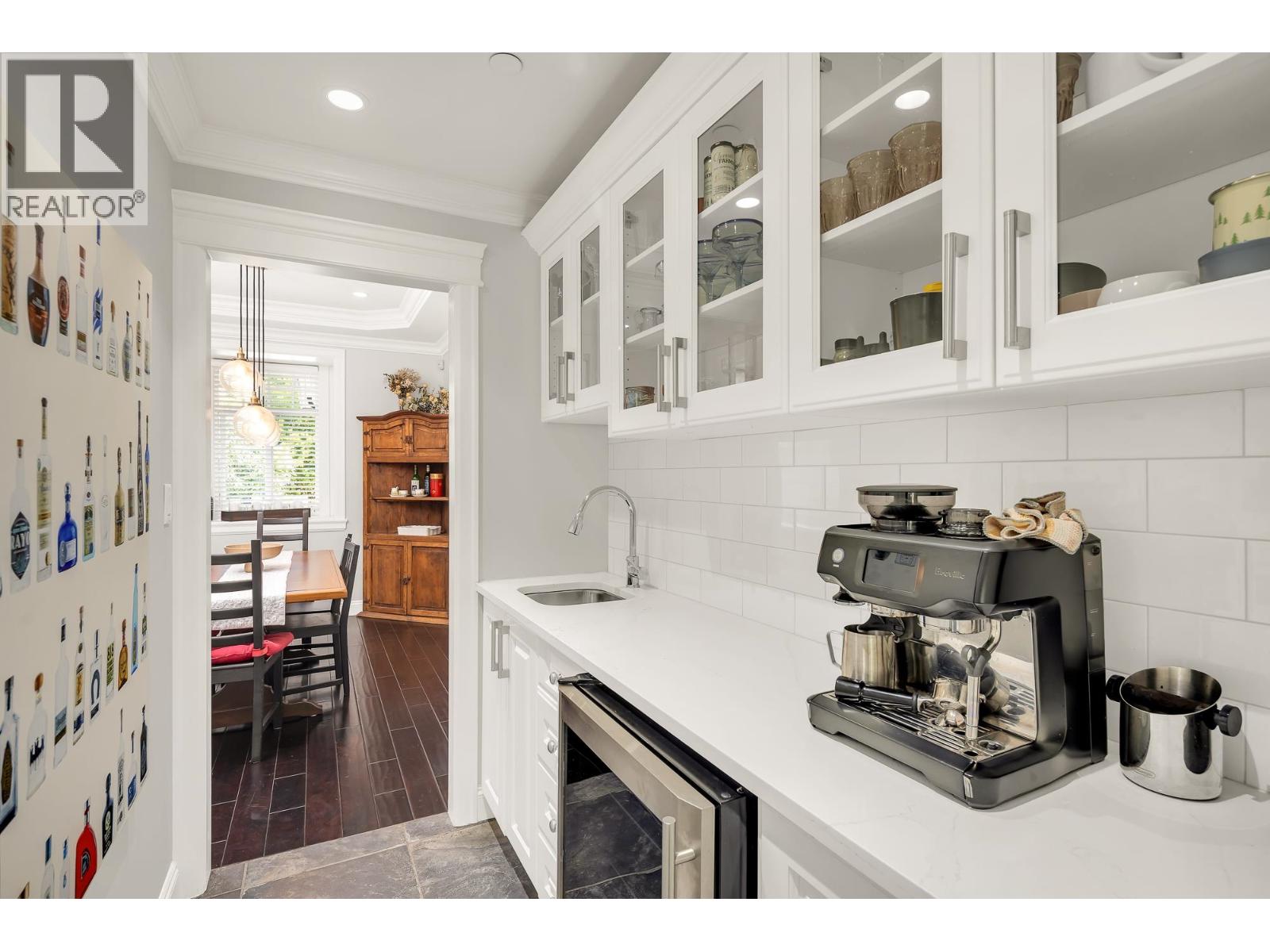 1020 JAY CRESCENT, Squamish