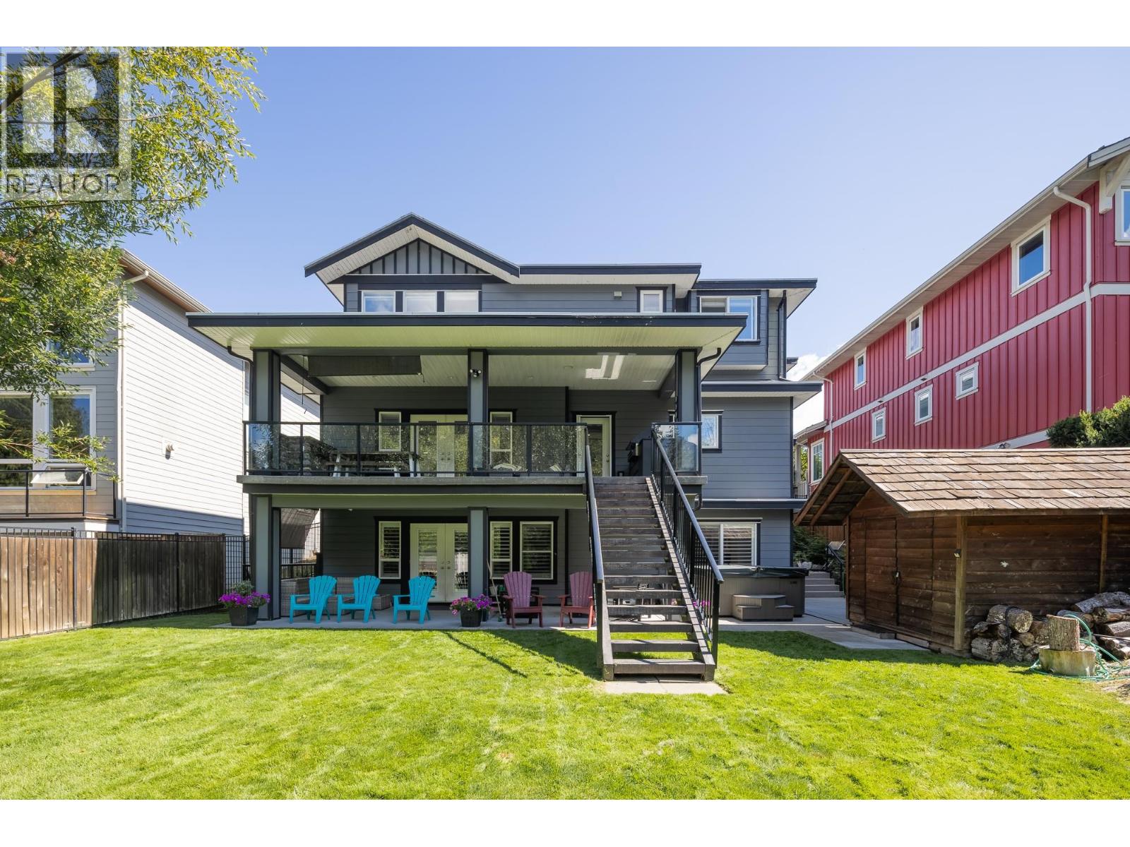 1020 JAY CRESCENT, Squamish