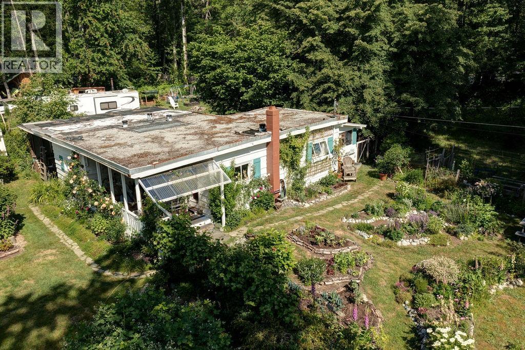 947 NORTH ROAD, Gibsons