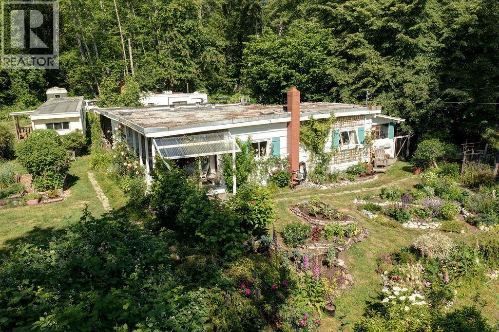 947 NORTH ROAD, Gibsons