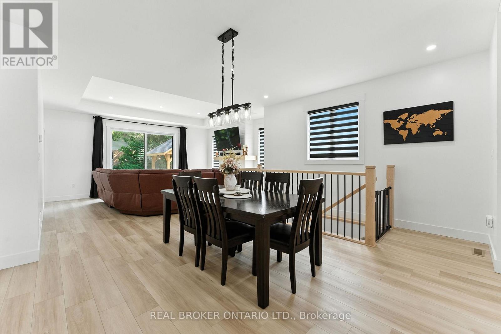 9 MACNEIL COURT - 10