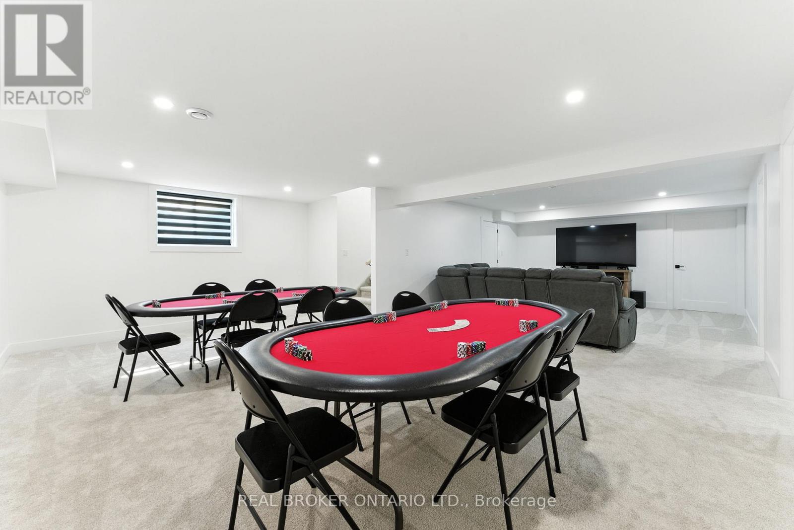 9 MACNEIL COURT - 23