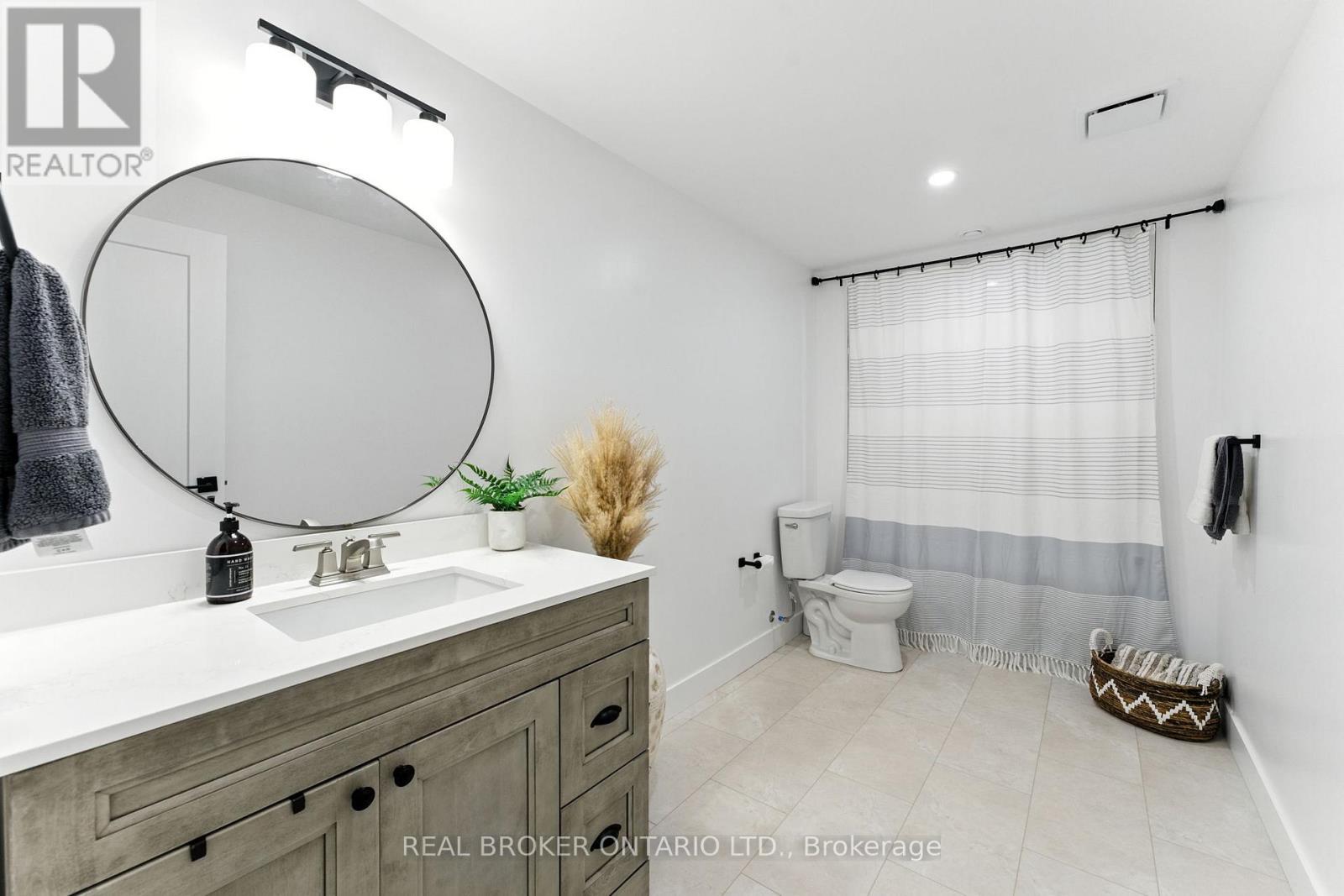 9 MACNEIL COURT — photo 30