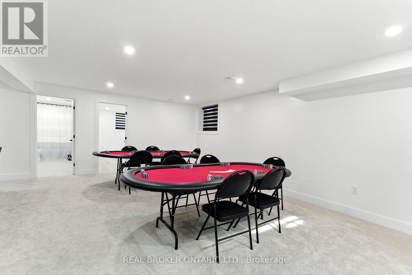 9 MACNEIL COURT - 21