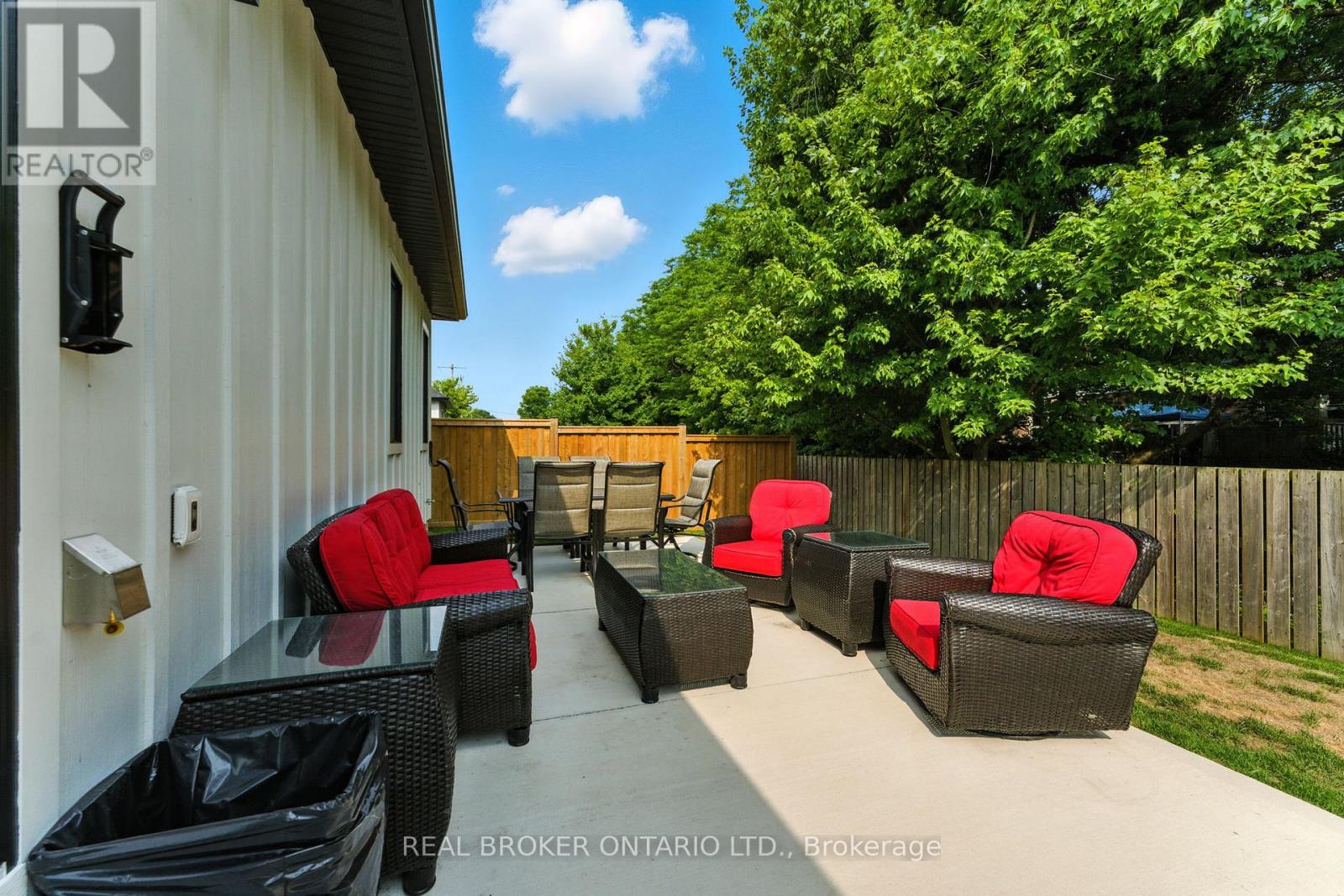9 MACNEIL COURT — photo 32