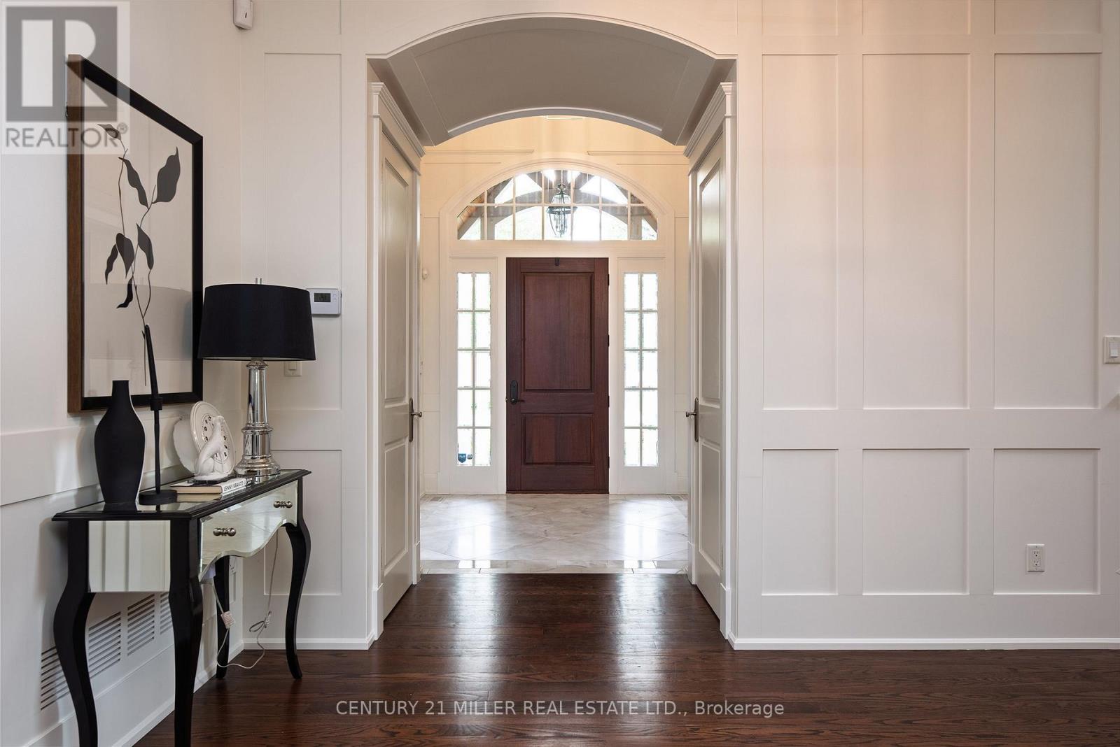 209 DONESSLE DRIVE - Photo 2 of 50, Oakville (OO Old Oakville), Ontario