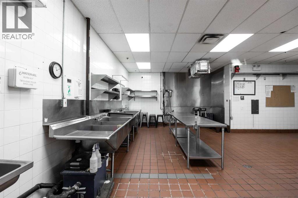 8200 Franklin Avenue, Fort McMurray