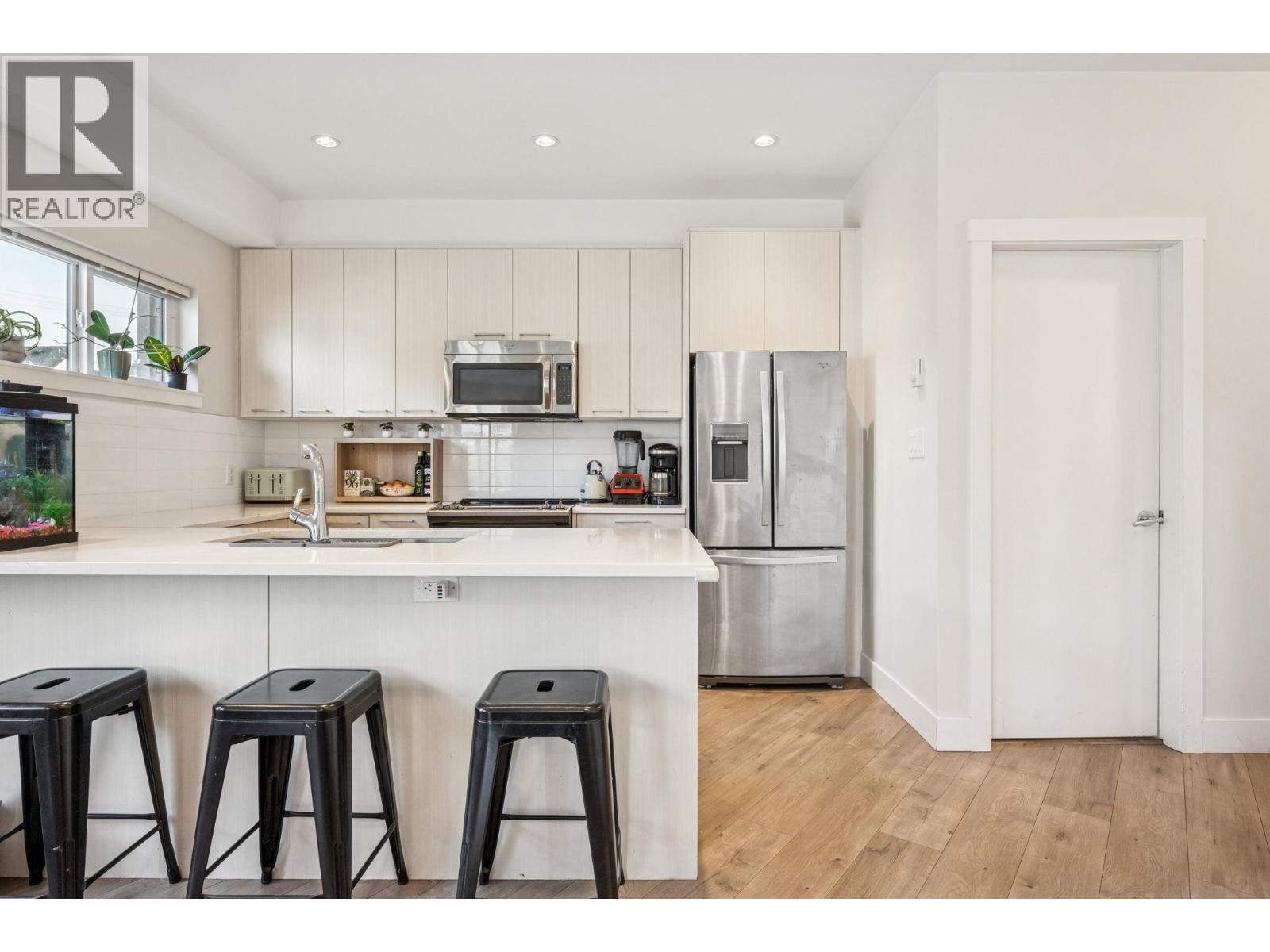 205 7180 BARNET ROAD - Main photo, Burnaby, British Columbia