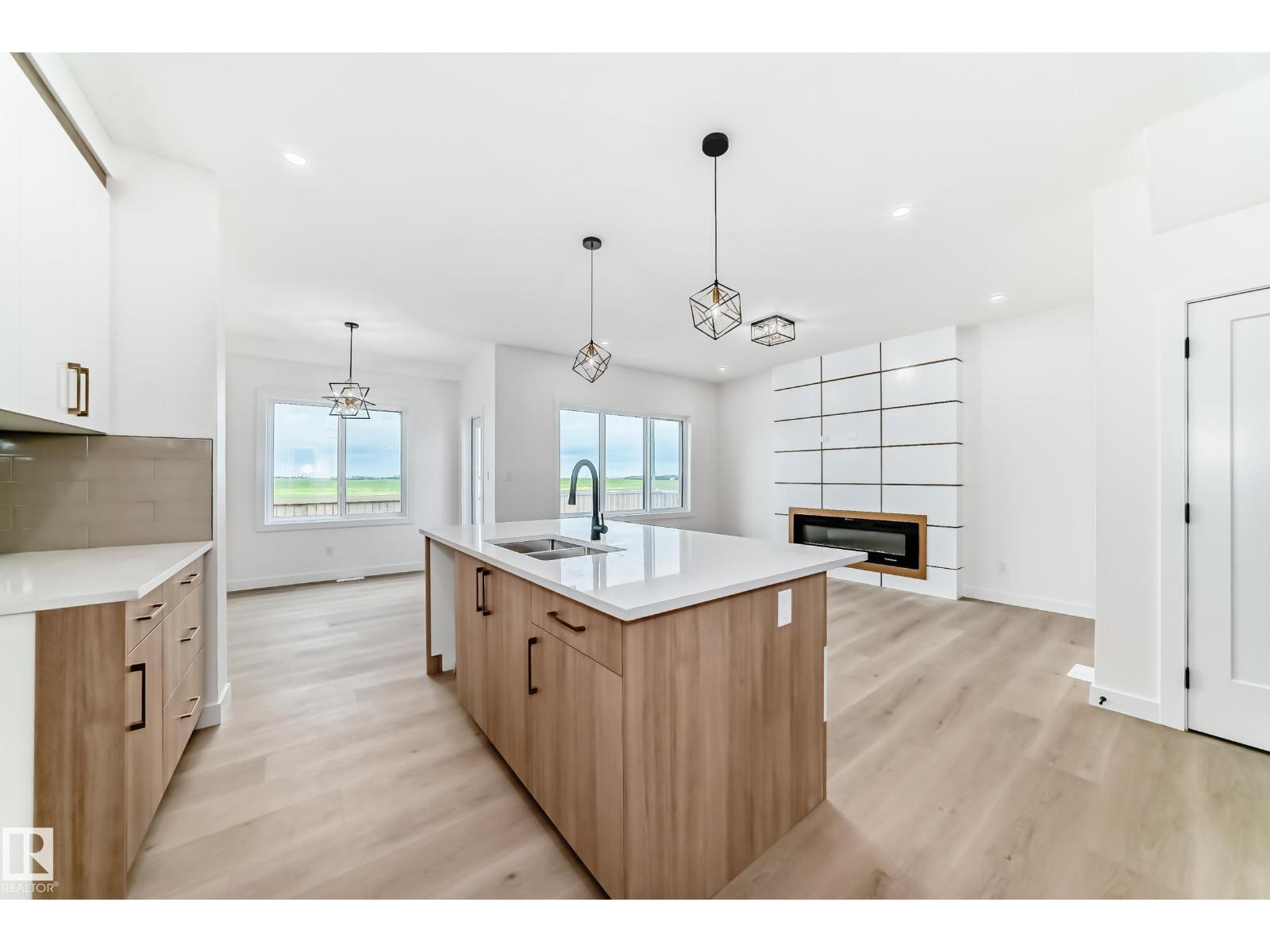 3720 67 ST - Photo 3 of 12, Beaumont, Alberta