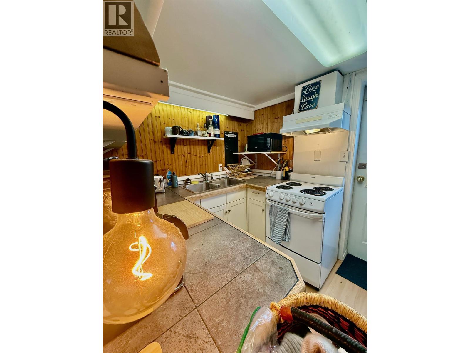 209 6th Avenue, Castlegar