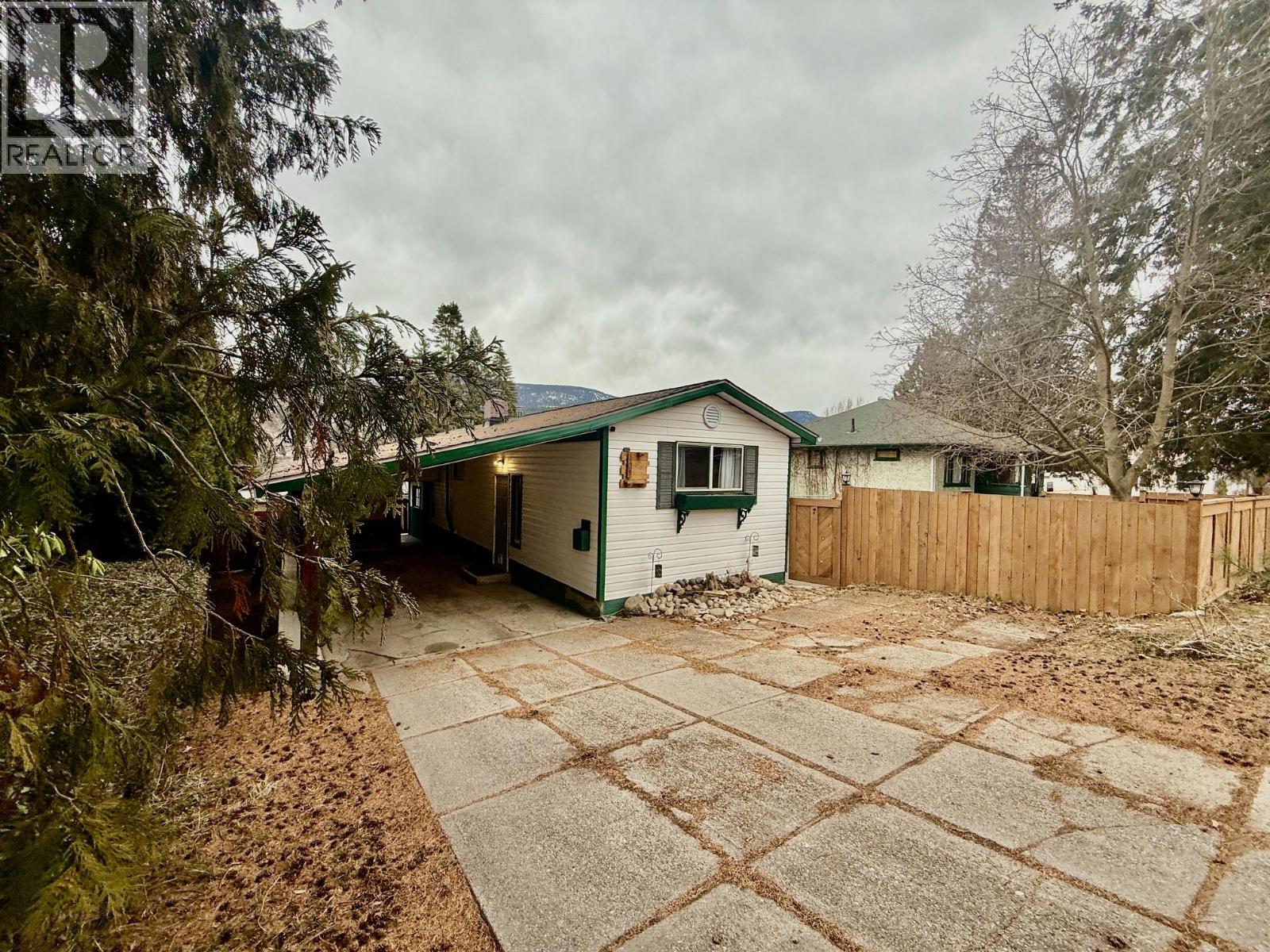 209 6th Avenue, Castlegar