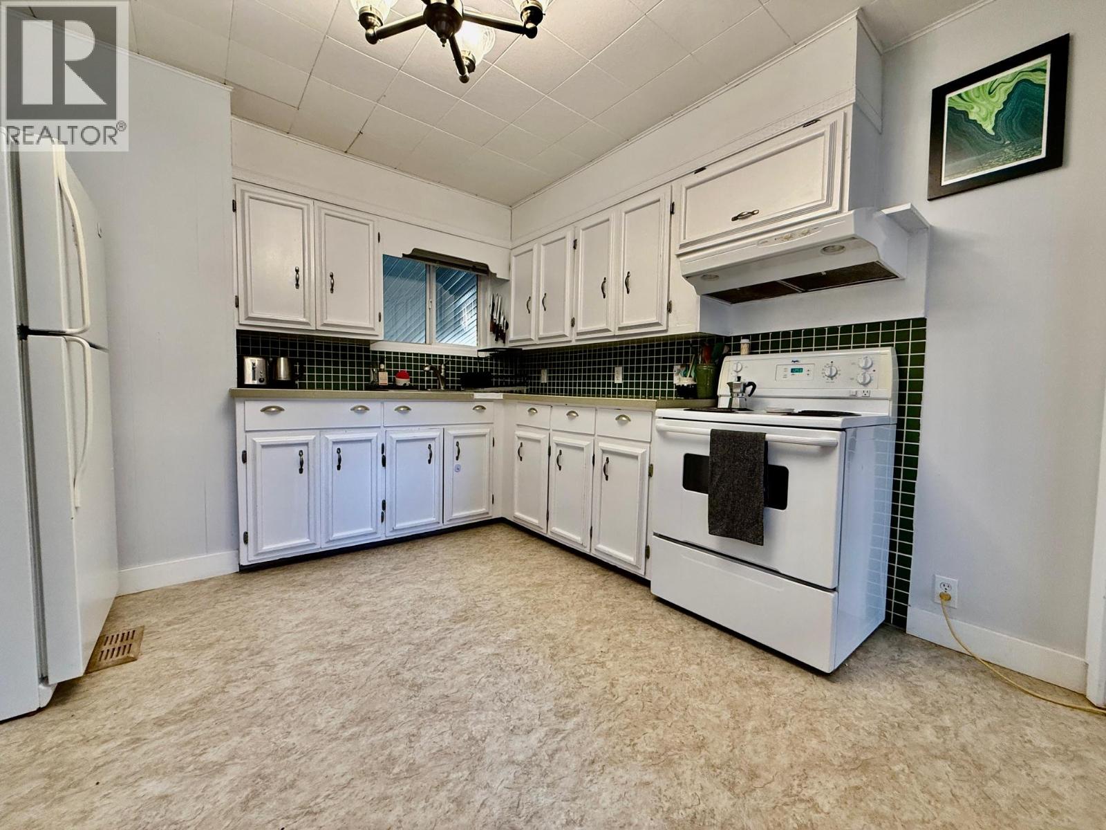 209 6th Avenue, Castlegar