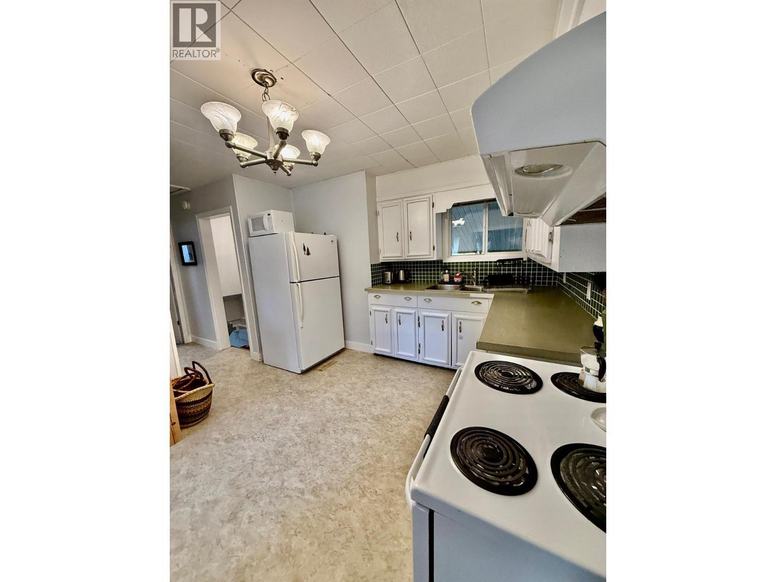 209 6th Avenue, Castlegar