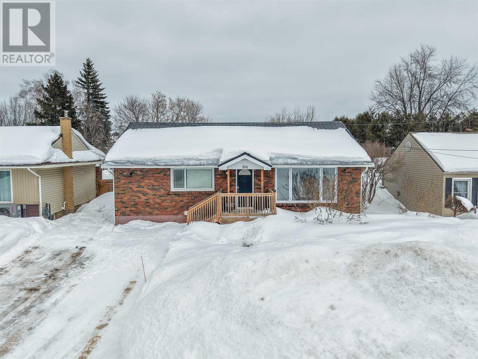 154 Brien AVE - Photo 3 of 36, Sault Ste. Marie, Ontario