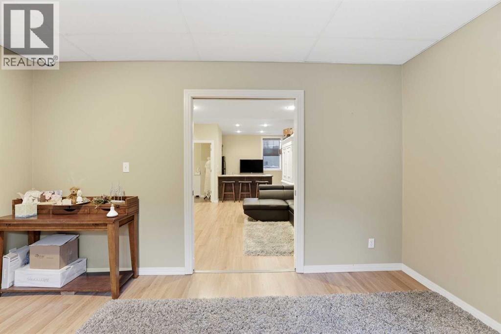 
          45 Ironstone Drive
            <br/>
            <span>Red Deer</span>
            , 
            <span>AB</span>
             <span>T4R0A9</span>
         - Photo 23