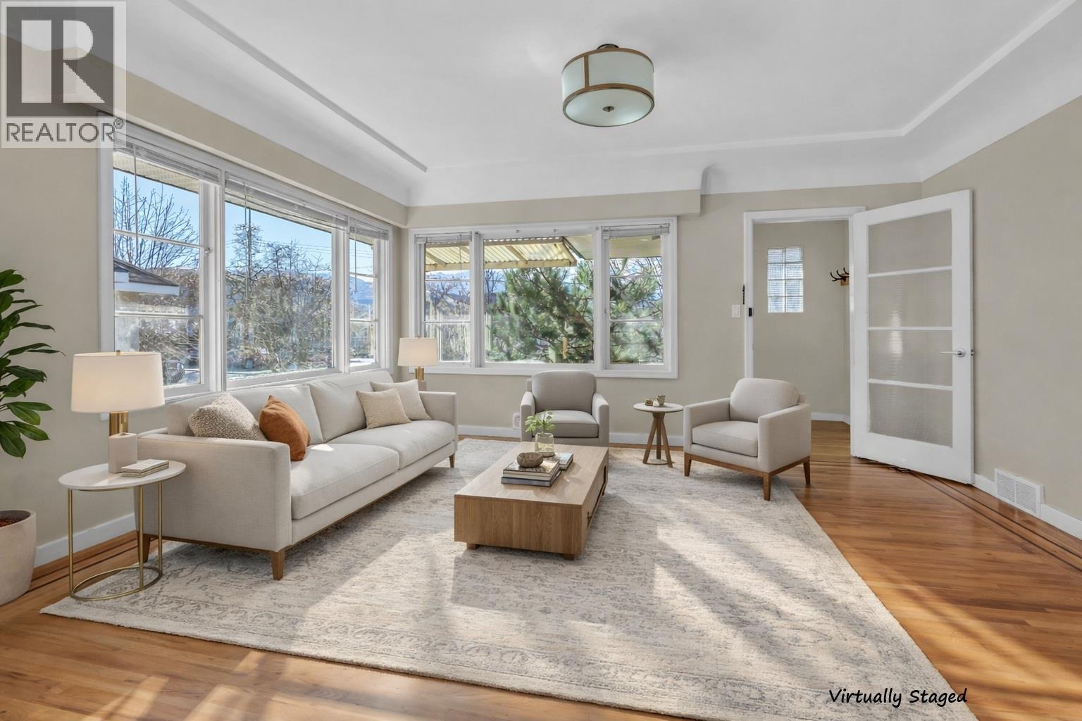 566 Van Horne Street, Penticton