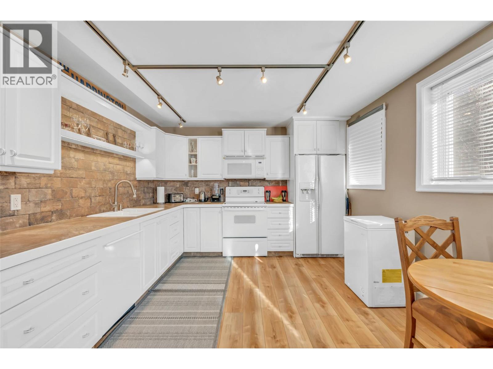 566 Van Horne Street, Penticton