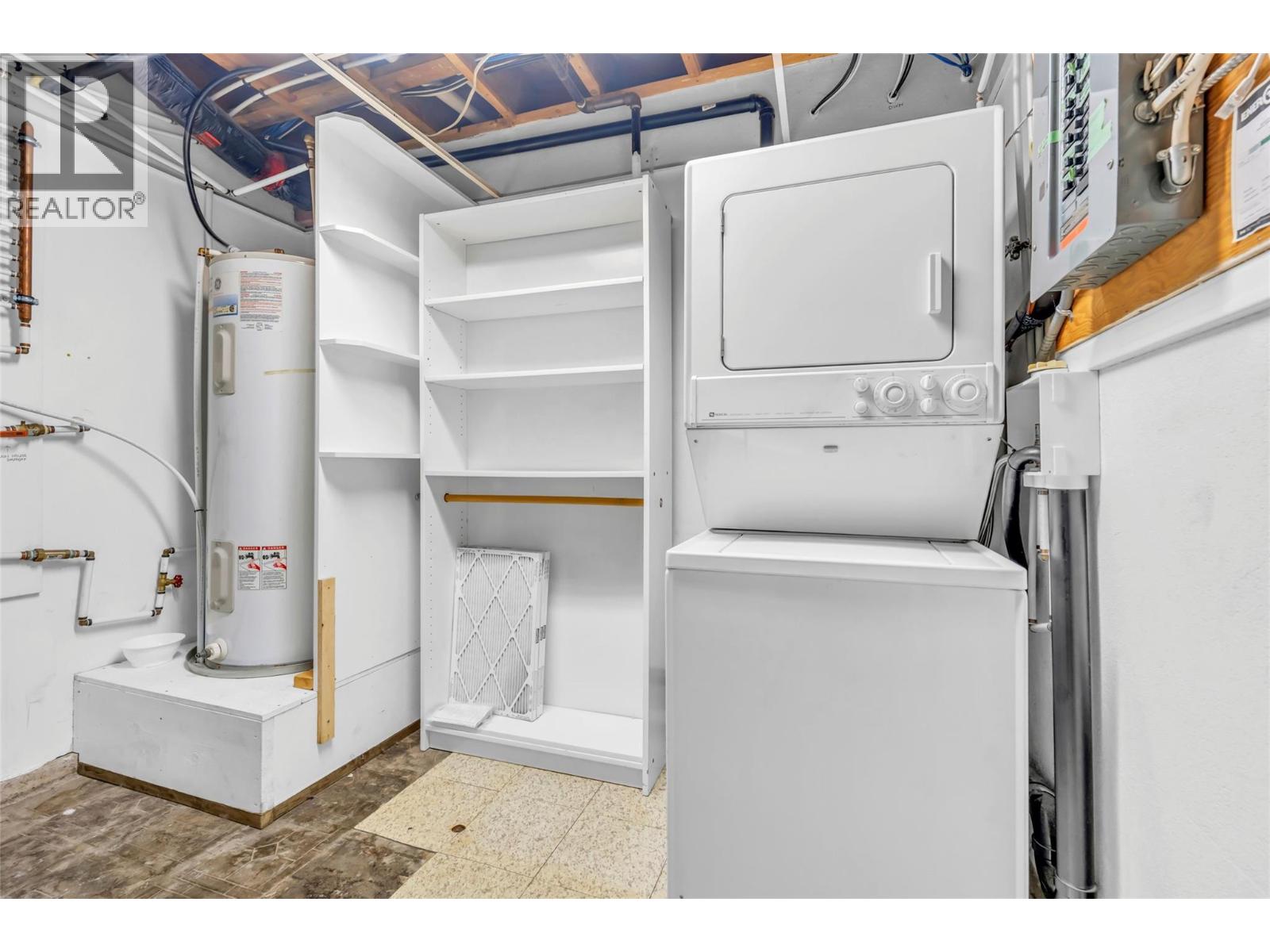 566 Van Horne Street, Penticton