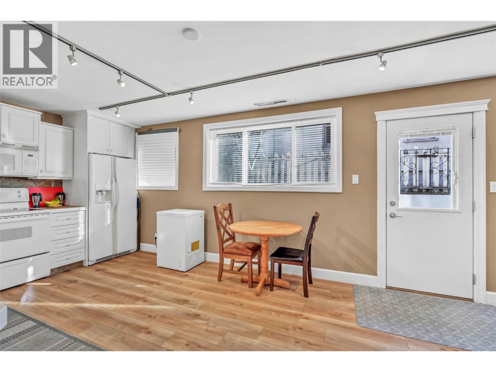 566 Van Horne Street, Penticton