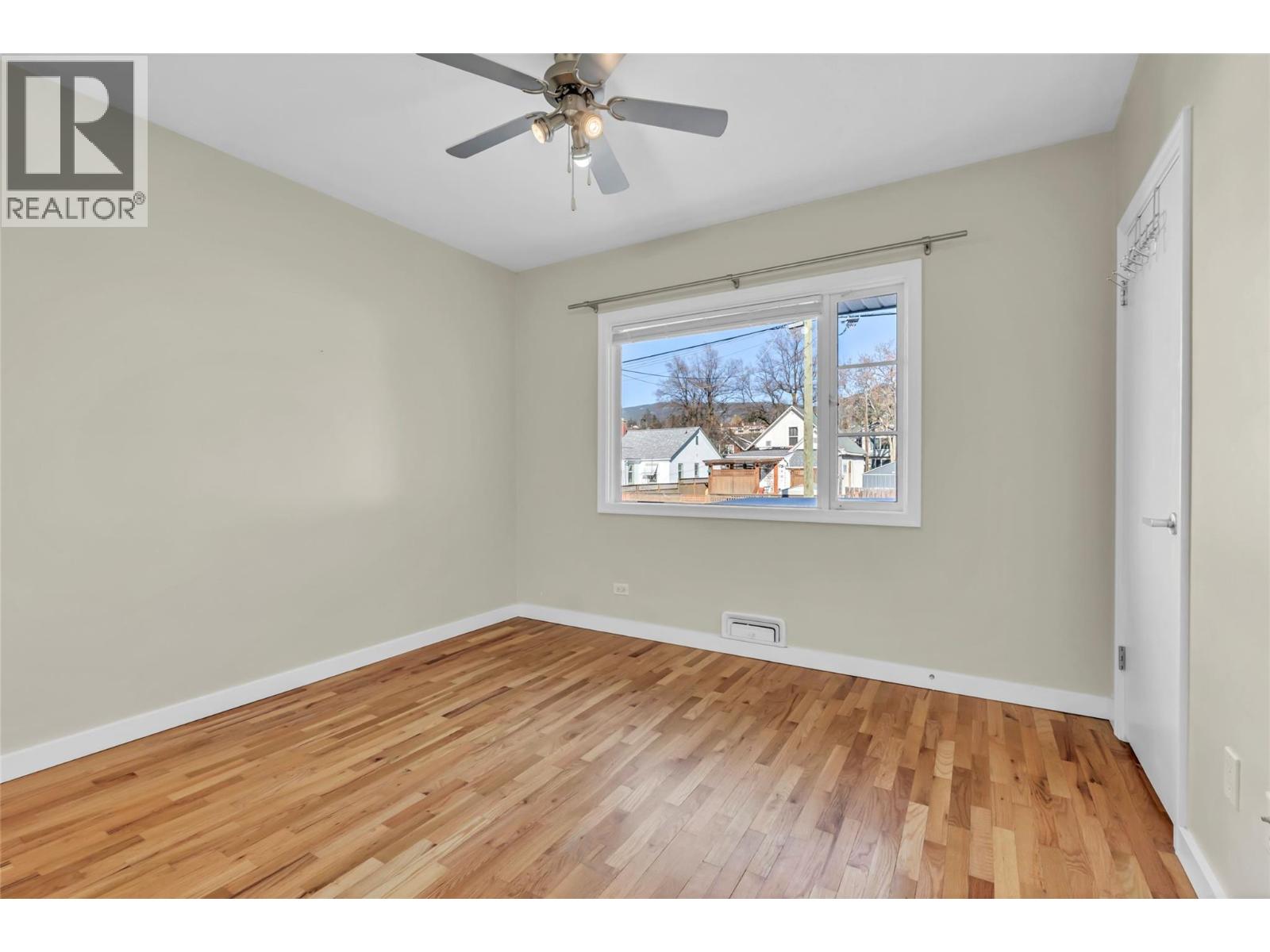 566 Van Horne Street, Penticton