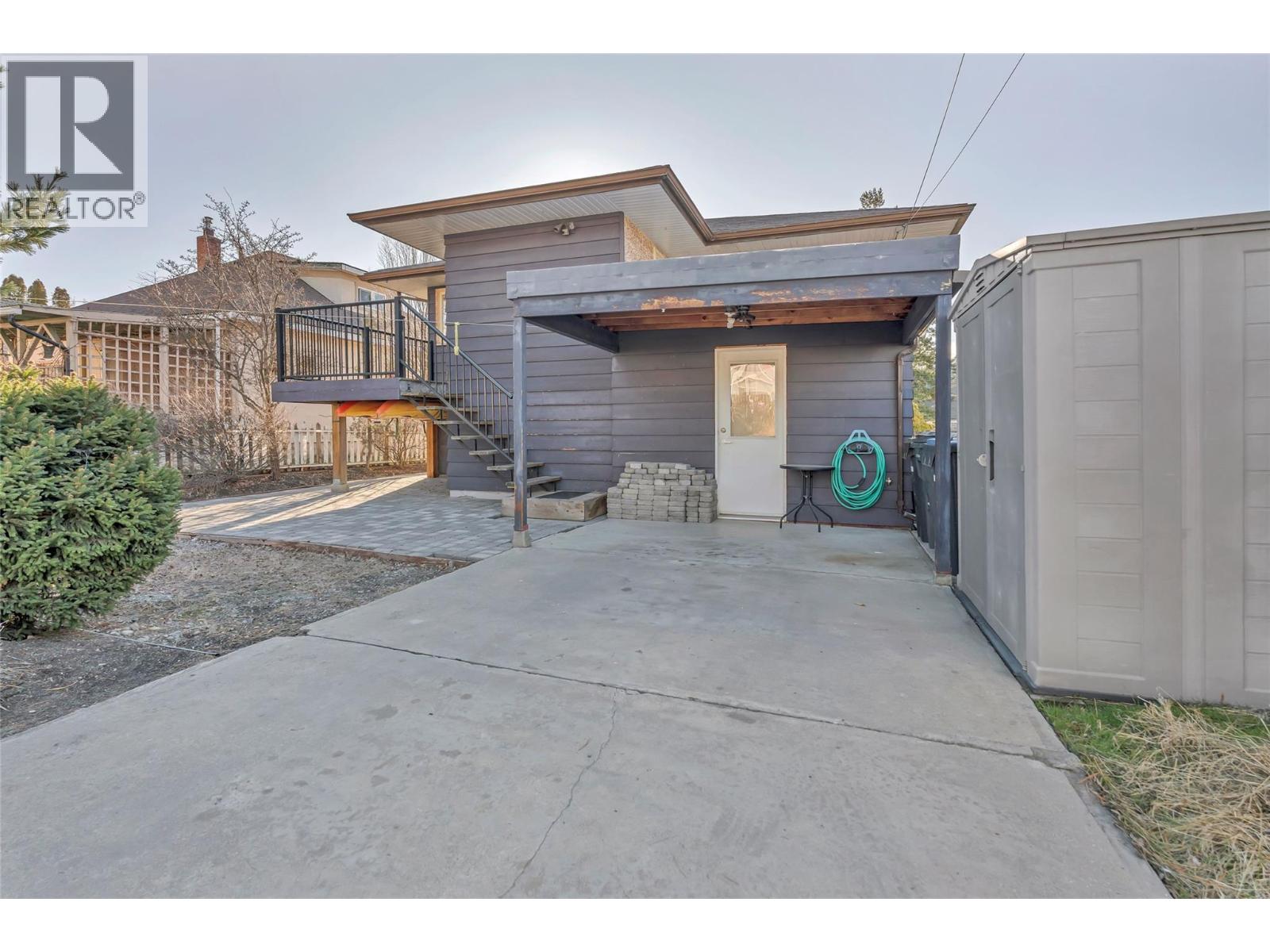 566 Van Horne Street, Penticton