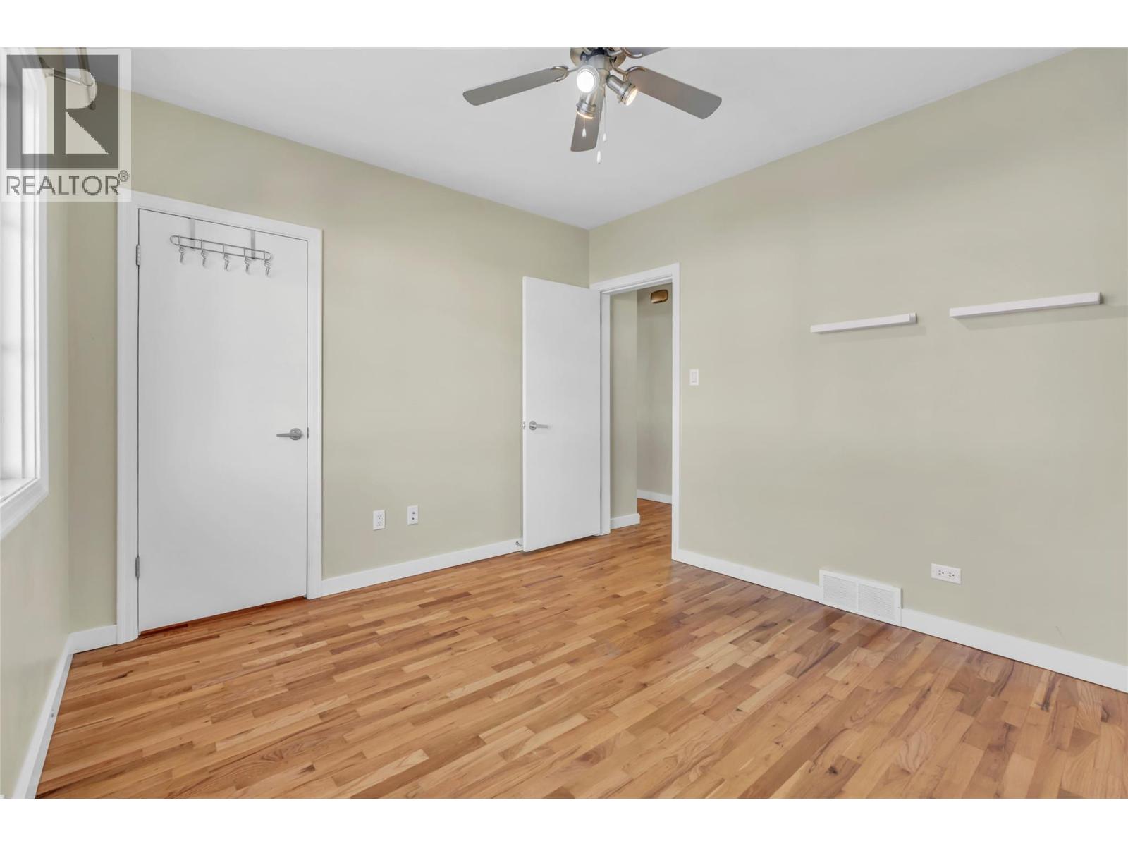 566 Van Horne Street, Penticton